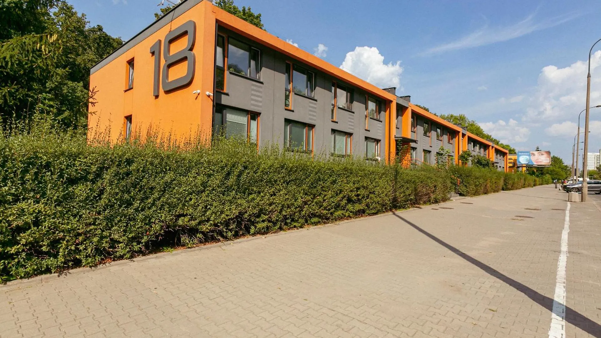 Apartament Batorego 18 - Yellow - Stacja Metra 300M - Underground Station 300M - Better Rental Warszawa